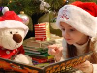 Frugal Ways to Celebrate Christmas with Your Child