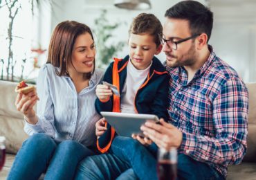 Tips for Teaching Kids How to Online Shop